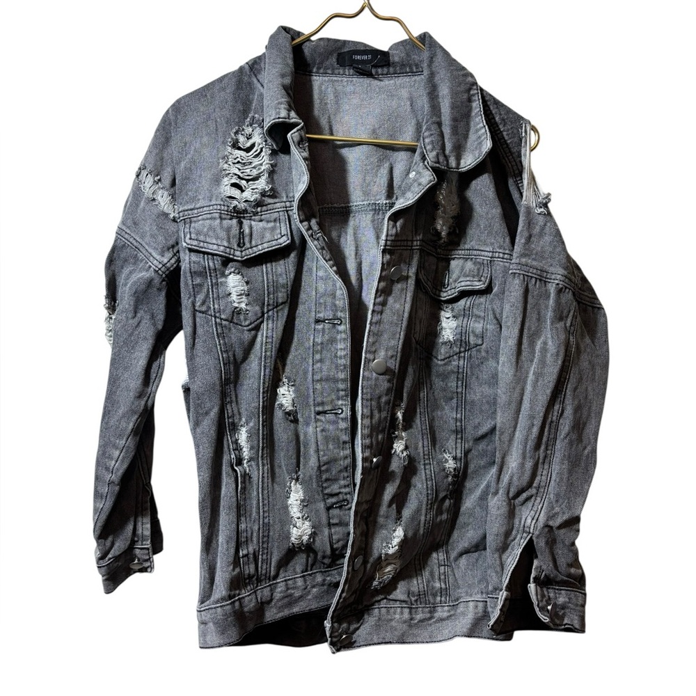 Forever 21 | jean jacket distressed small
